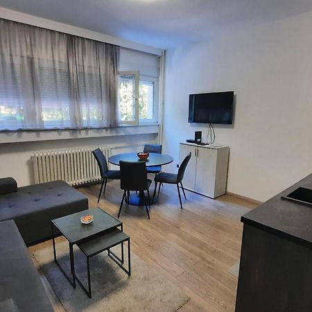 Apartman Pavlovic 1 Dedinje Luaran gambar